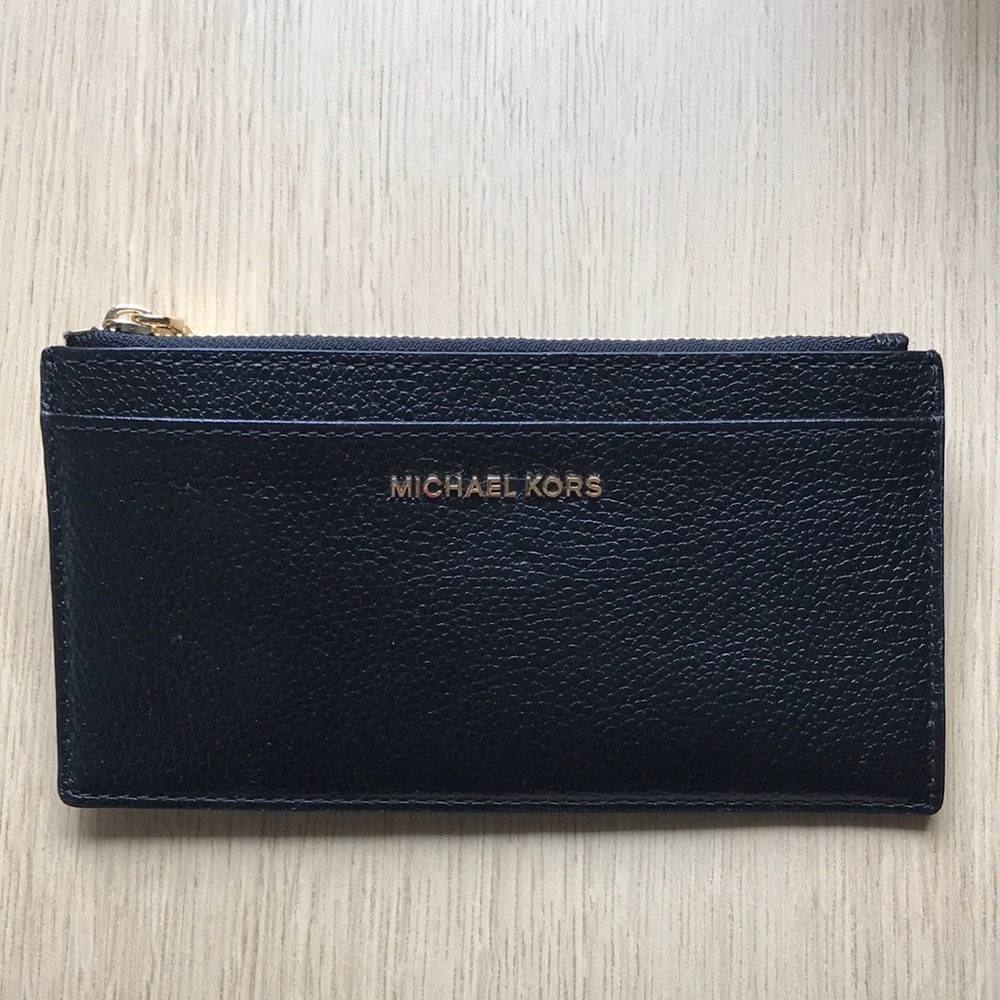 MICHAEL KORS BRAND NEW wallet! Black leather with gold zipper. Unused!